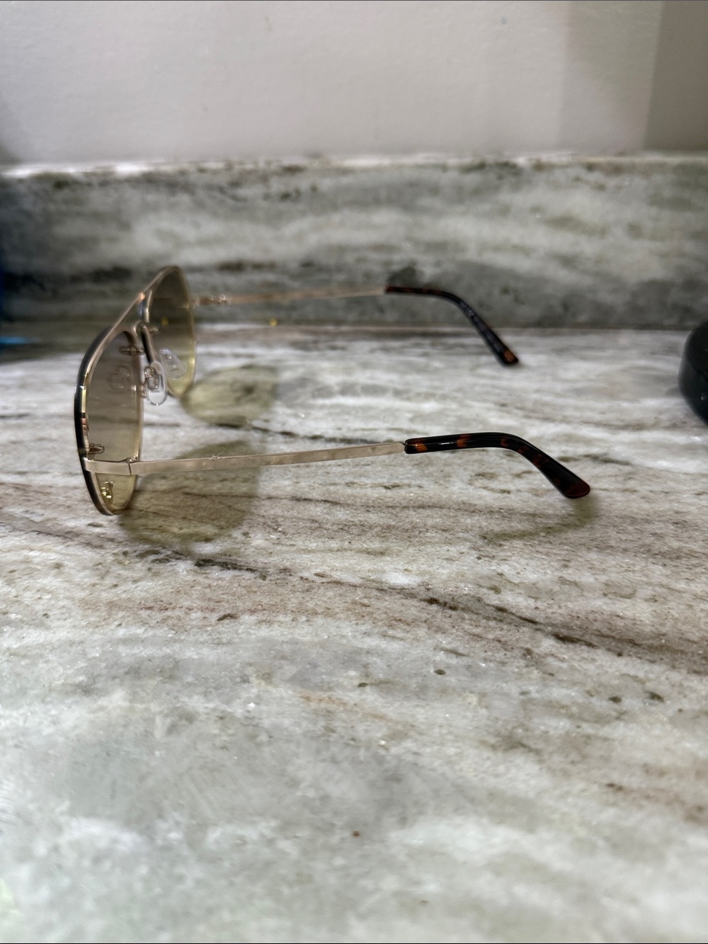 True Religion Gold Frame Gradient Brown Aviator Sunglasses - Picture 2 of 5